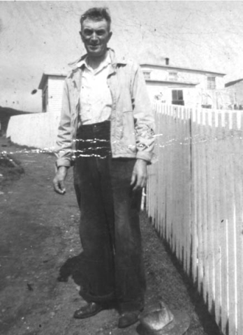 390: James V McCarthy. [courtesy of Jenny (Norman) Collier]  - son of Thomas McCarthy &amp;amp; Anastasia Fitzgerald, married Julia Reddy